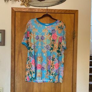 Vibrant Floral Print Short Sleeve Top